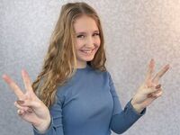 camgirl fingering wet pussy FelipaYuricic
