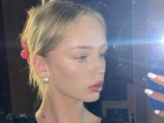 fingering girl chatroom FlorrieBarraza