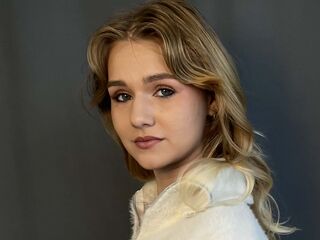 live chat room HelenPetrini