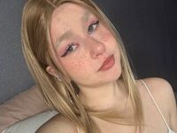 naked cam girl masturbating with sextoy HoneyLumi