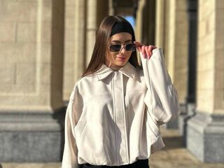 girl webcamsex IsoldeRavencrest