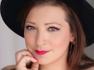 naked camgirl masturbating JadeMoreau