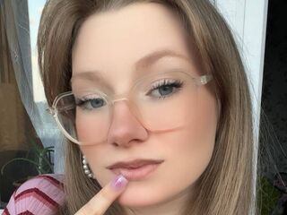 naughty camgirl fingering pussy JenelleDurepo