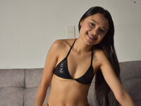 naughty cam girl fingering pussy JulietaMadisson