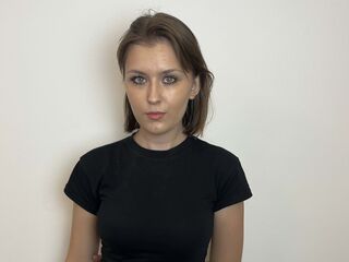 naked webcam girl photo KariErpelding