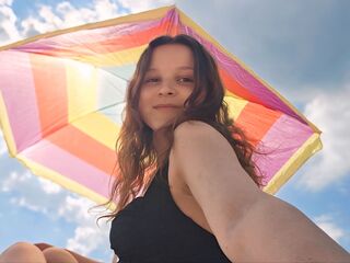 nude cam girl picture LauraJulian