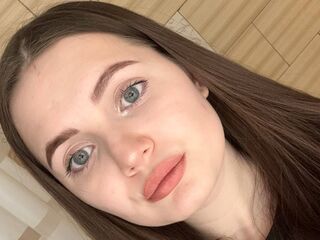 nude webcamgirl LauriMaynor