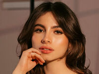 camgirl fingering pussy LauriSweet