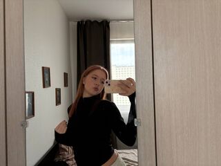 fingering camwhore LennieLukasik