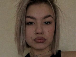 naughty camgirl masturbating with dildo LikaDavis