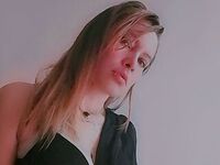 nude webcamgirl pic LillyThompsonn