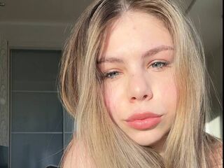 shower sex webcam LioraVayne