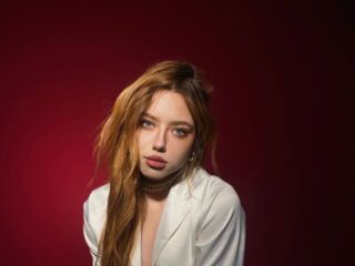 naked girl with webcam LoraBarren