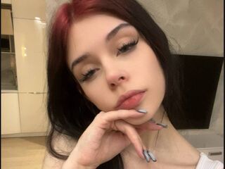 girl webcam LoraBrow