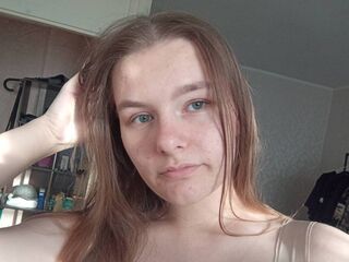 topless webcamgirl LucilleDeinert