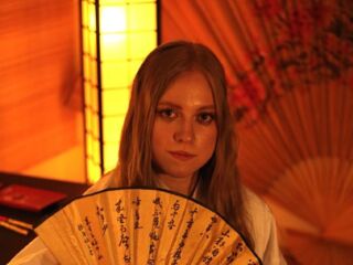 bedroom livecam MandiKressierer