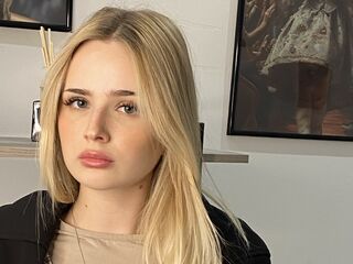 cam show MarnieRhyner