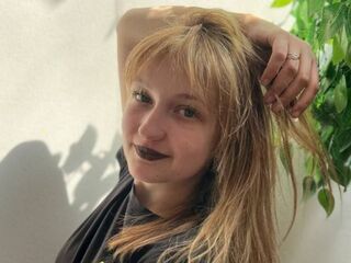 camgirl fingering wet pussy MarryMartins