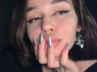 topless cam girl MarryTripis