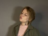 girl showing tits MaxineHaines