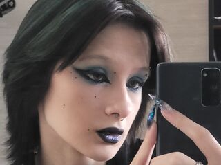 hot web cam show MeriHollway