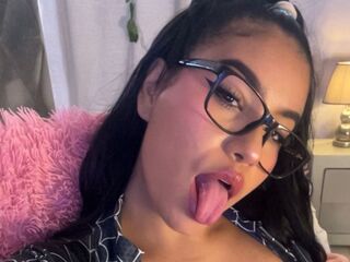camwhore shaved pussy MihaCameron