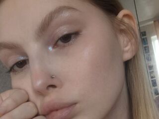 bedroom web cam MilanaMyst