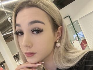 naked cam girl picture MollieClasby