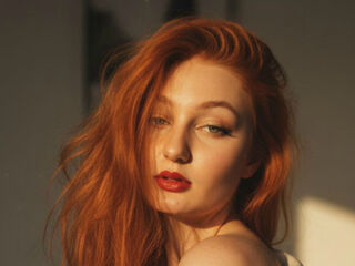 beautiful webcamgirl NicoleReds