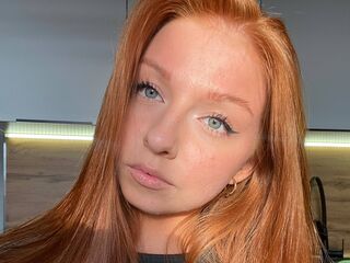 kinky webcam model NicoleTatako
