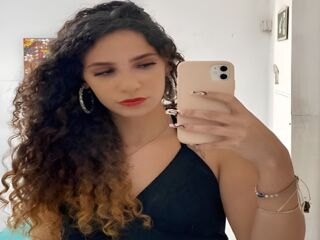 naked girl with webcam fingering PattieWilson