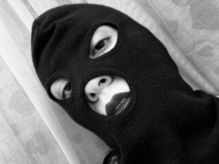 adult webcam chatroom RavehnBlish