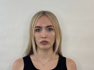 cam girl playing with vibrator RegeniaAttwell