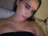 fingering cam girl RhiannonJumper