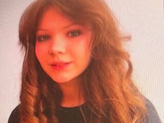 naked cam girl masturbating with dildo RosieWalmont