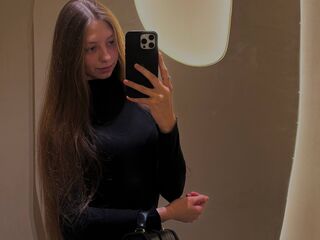 nude webcamgirl picture RoxanneSpector