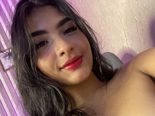 closeup SabrinaDuke