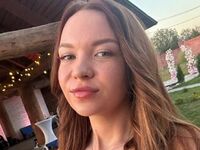 hot cam girl masturbating with dildo SadeBergum