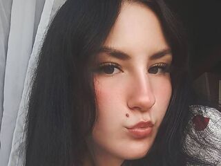 adult chat room SadeLanden