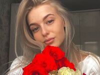 camslut spreading pussy SamantaKittie