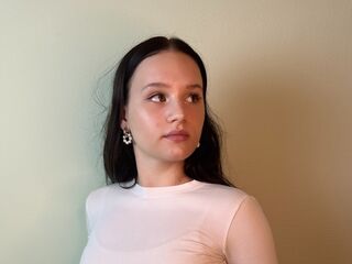 nude gamgirl SandiePlecker
