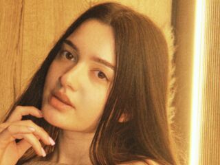 shaved pussy cam SavannahHoward