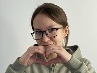 chatroom webcam photo ShanitaMulrain