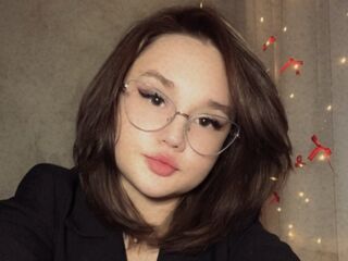 free web cam chat ShielaQuam