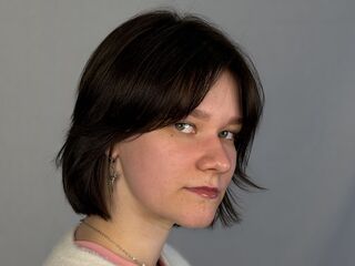 camwhore spreading pussy ShiraTorstrick