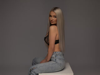 show live SophieTimber