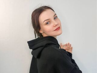 masturbating webcamgirl ToraMendiaz