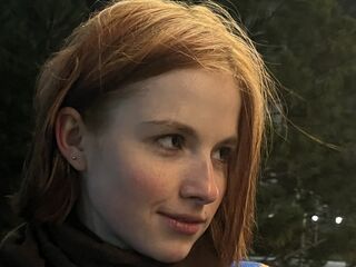 girl fingering shaved pussy YumiMee